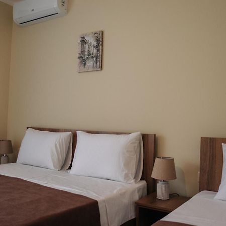 Scorpio Hotel โกนิโอ ภายนอก รูปภาพ