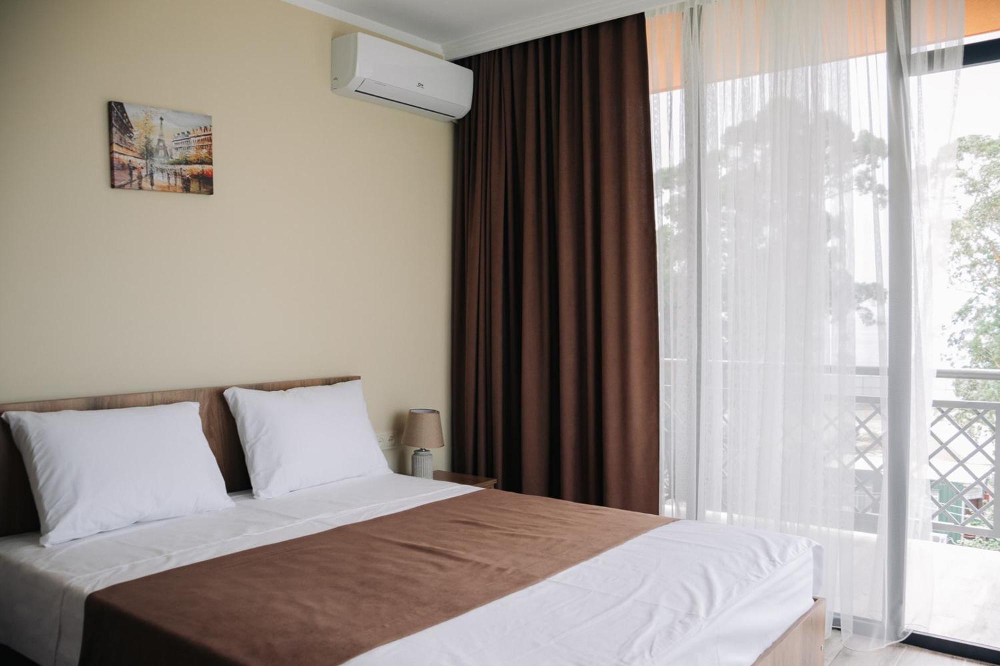 Scorpio Hotel โกนิโอ ภายนอก รูปภาพ