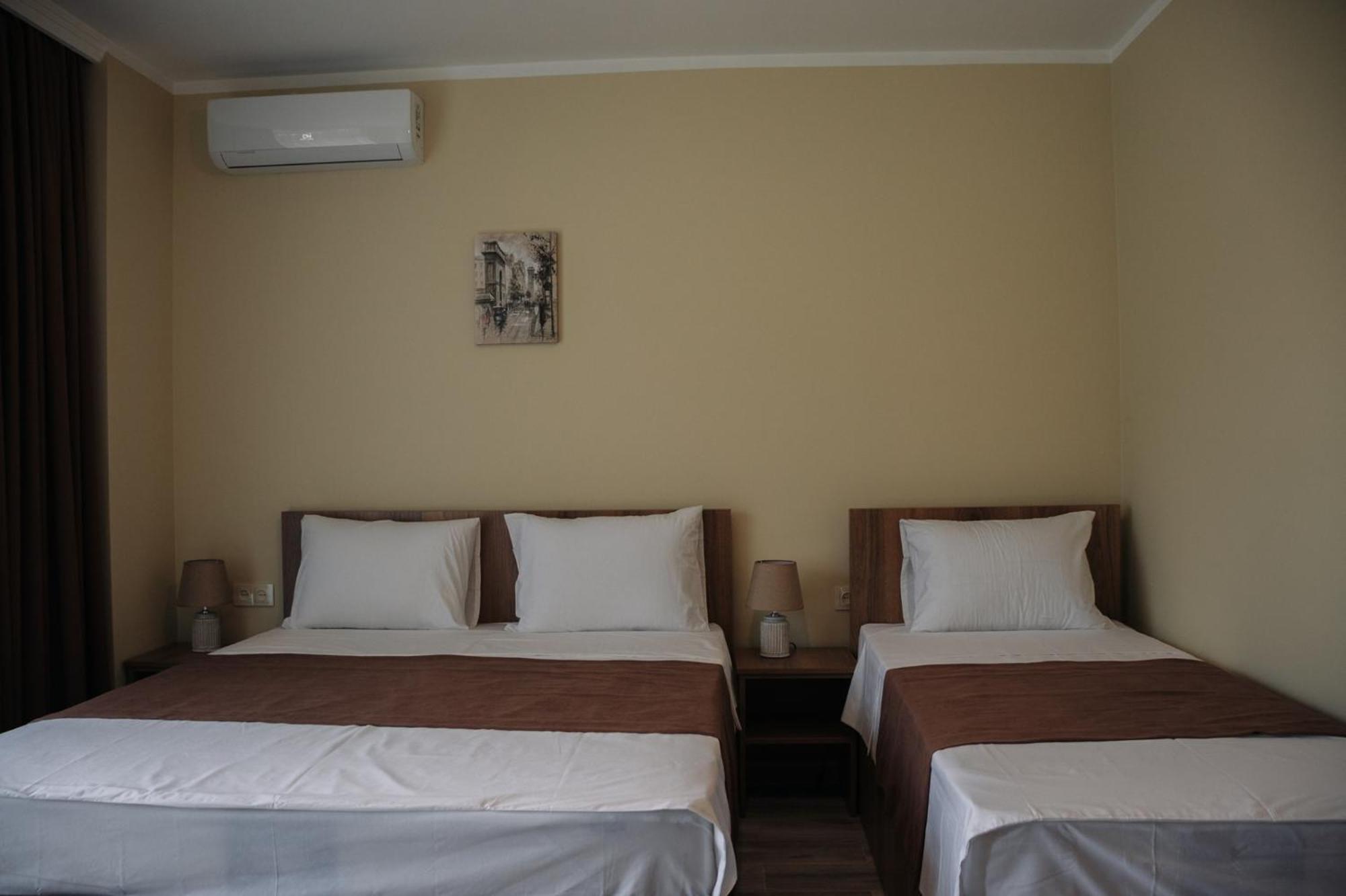Scorpio Hotel โกนิโอ ภายนอก รูปภาพ