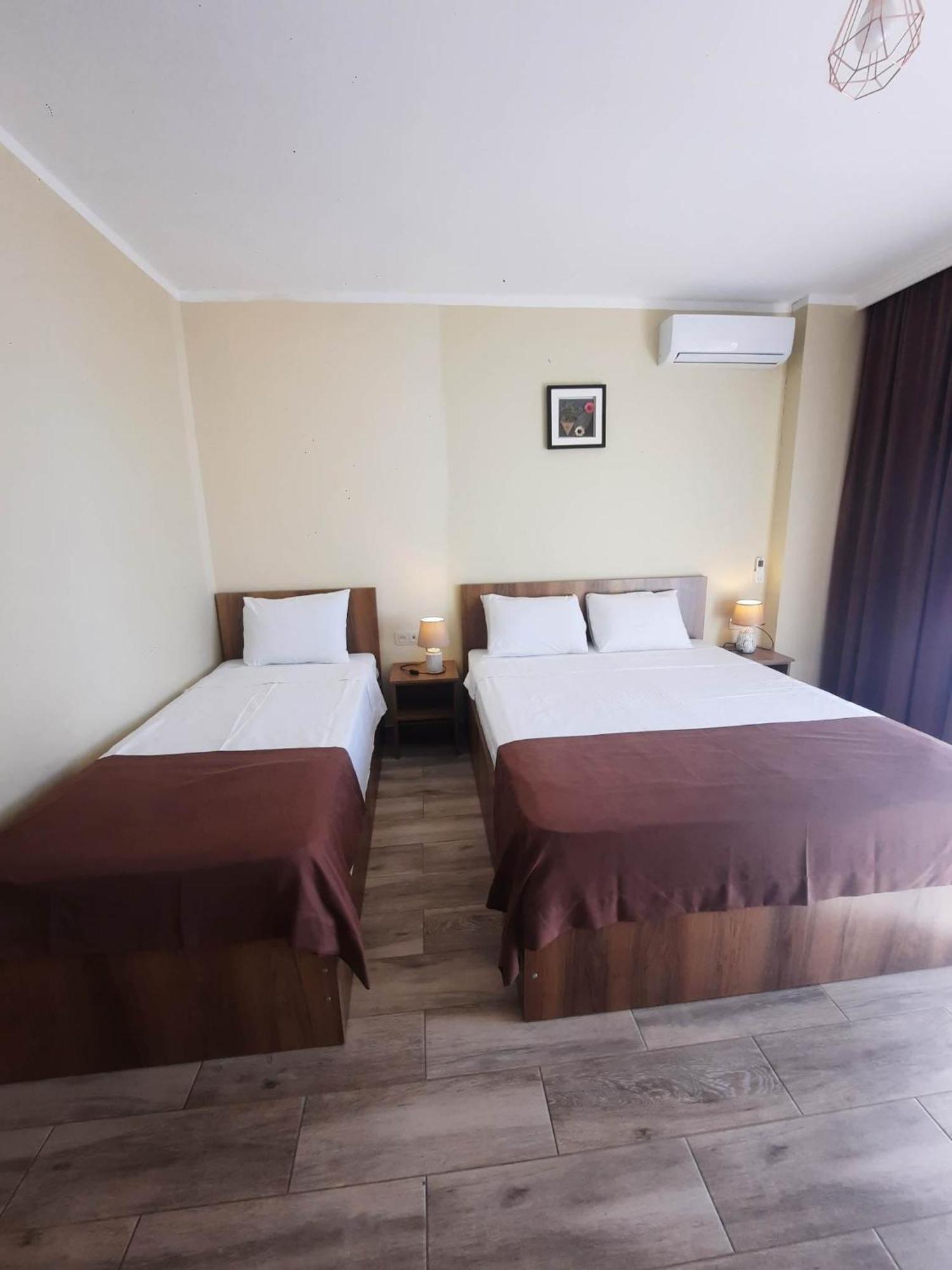 Scorpio Hotel โกนิโอ ภายนอก รูปภาพ
